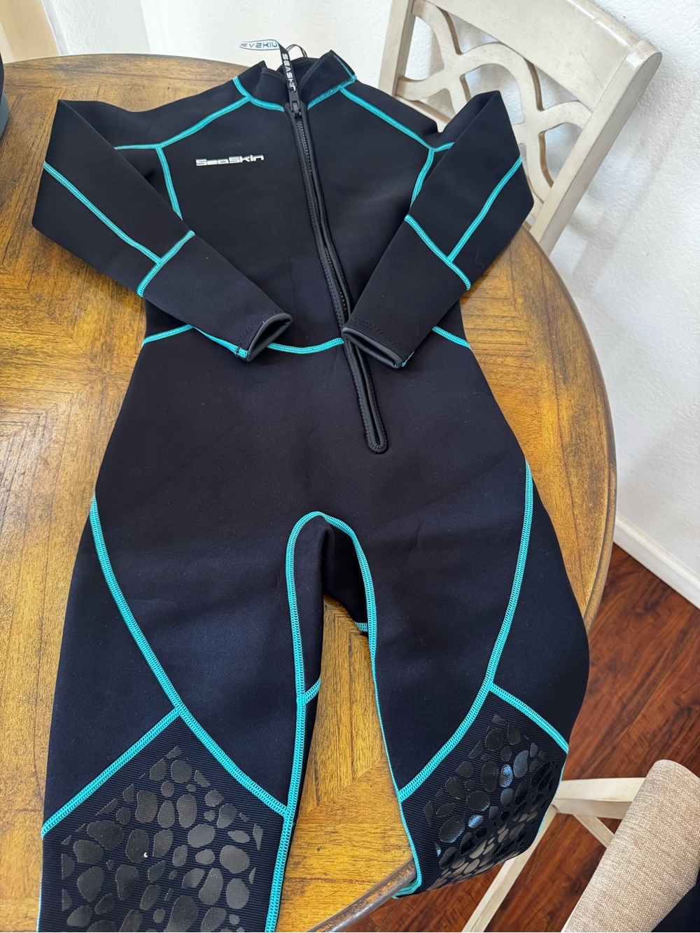 Black & Tea Long Sleeve Wetsuit - Zipper Front